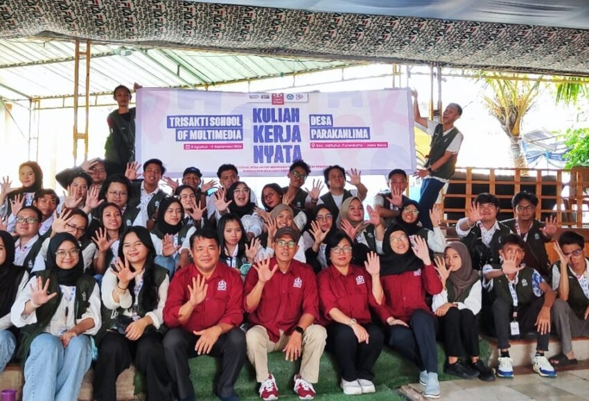 Kuliah Kerja Nyata Angkatan 2021 di akhir Semester Genap Tahun Akademik 2023-2024 Di Desa Parakanlima 1