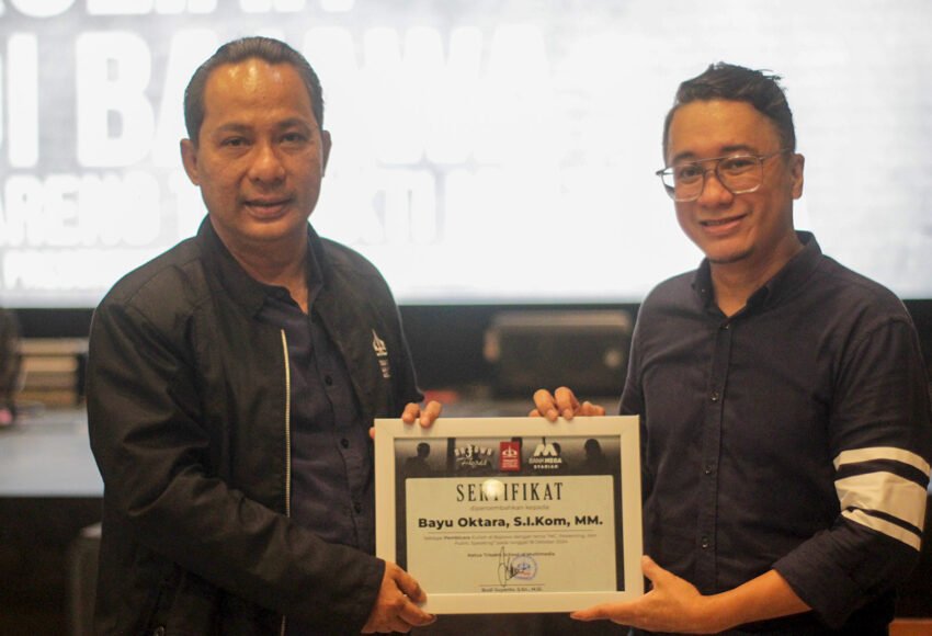 Kuliah D’Cafe Bajawa - Bayu Oktara Bahas MC, Presenting, dan Public Speaking Bersama Trisakti Multimedia