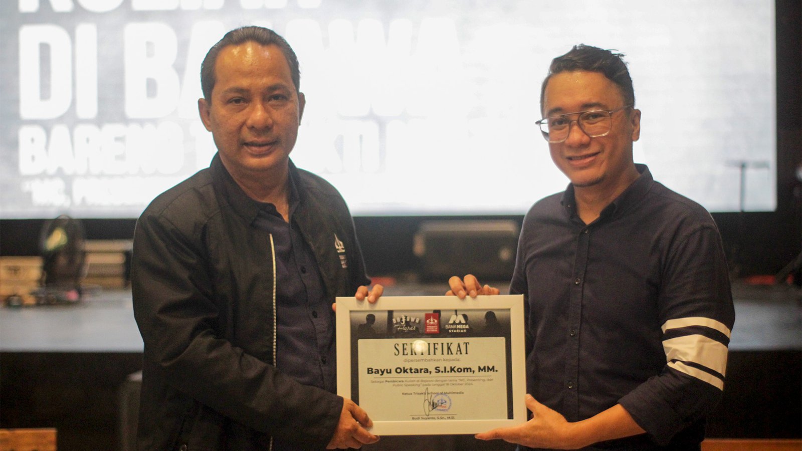 Kuliah D’Cafe Bajawa - Bayu Oktara Bahas MC, Presenting, dan Public Speaking Bersama Trisakti Multimedia